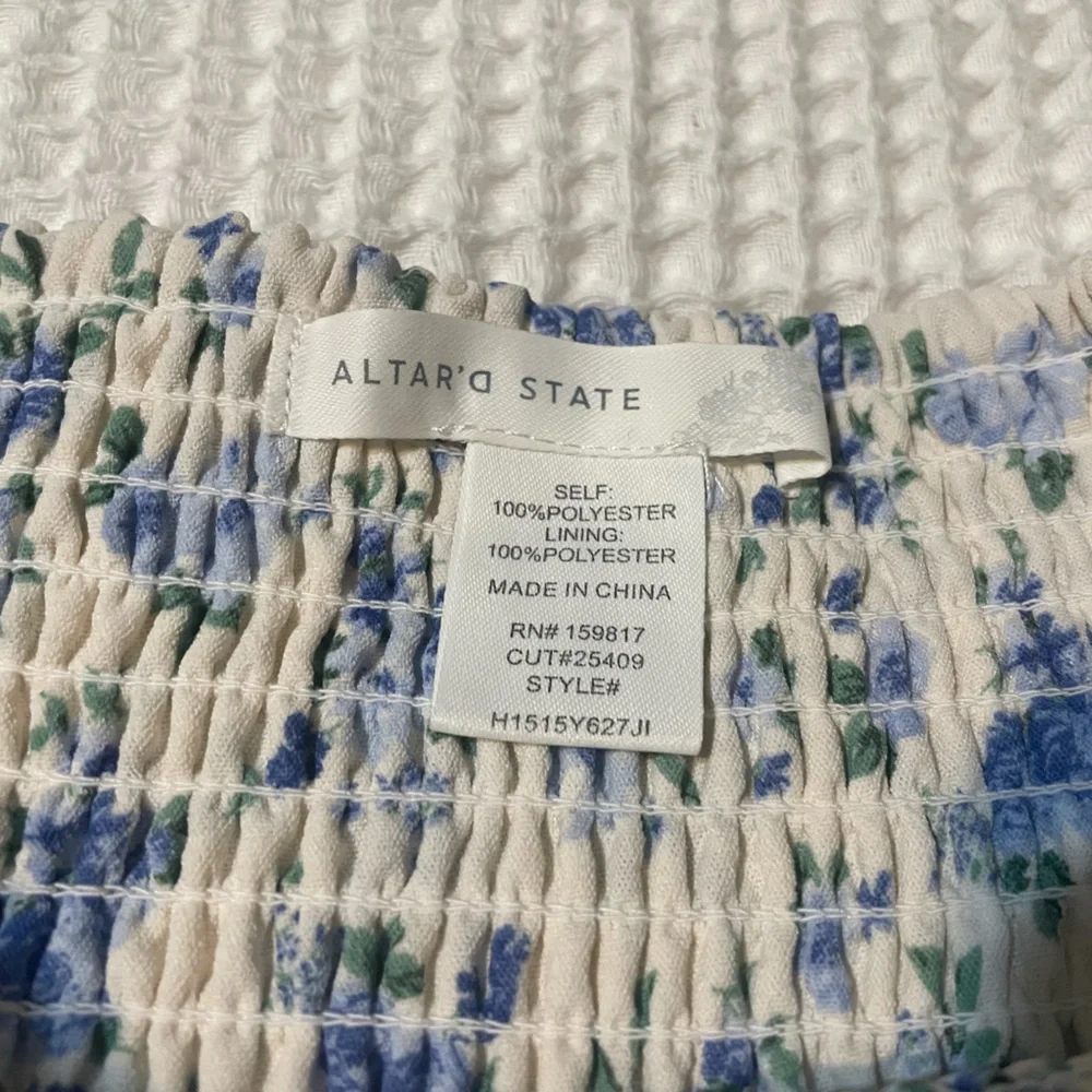 NWOT Altar’d State - Floral Blue and Cream Skirt - Picture 4 of 4
